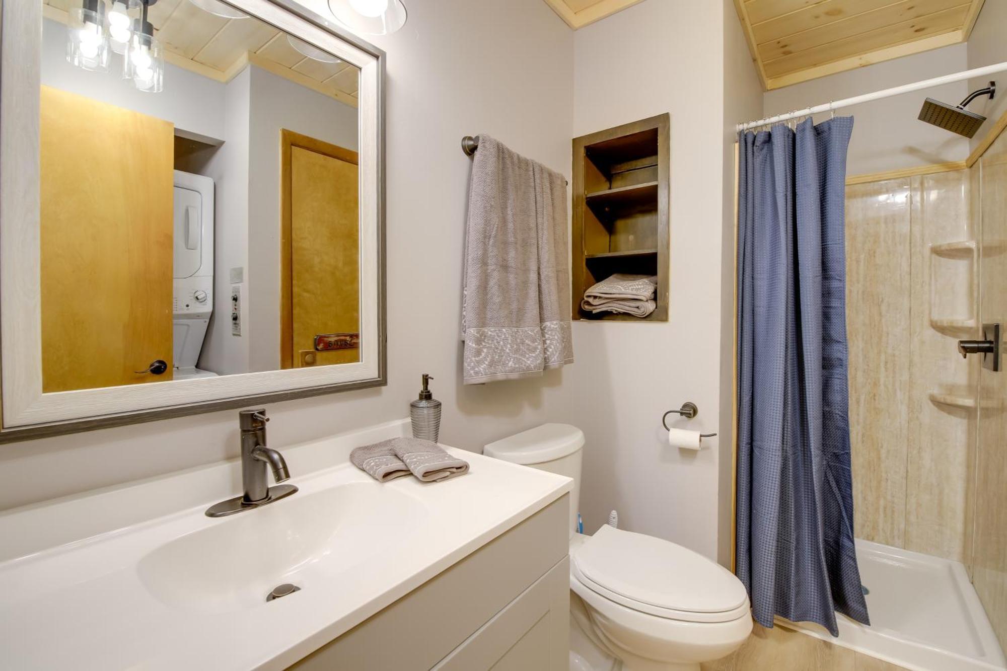 Gatlinburg Mountain Cabin With Hot Tub, Deck And Games Exteriör bild