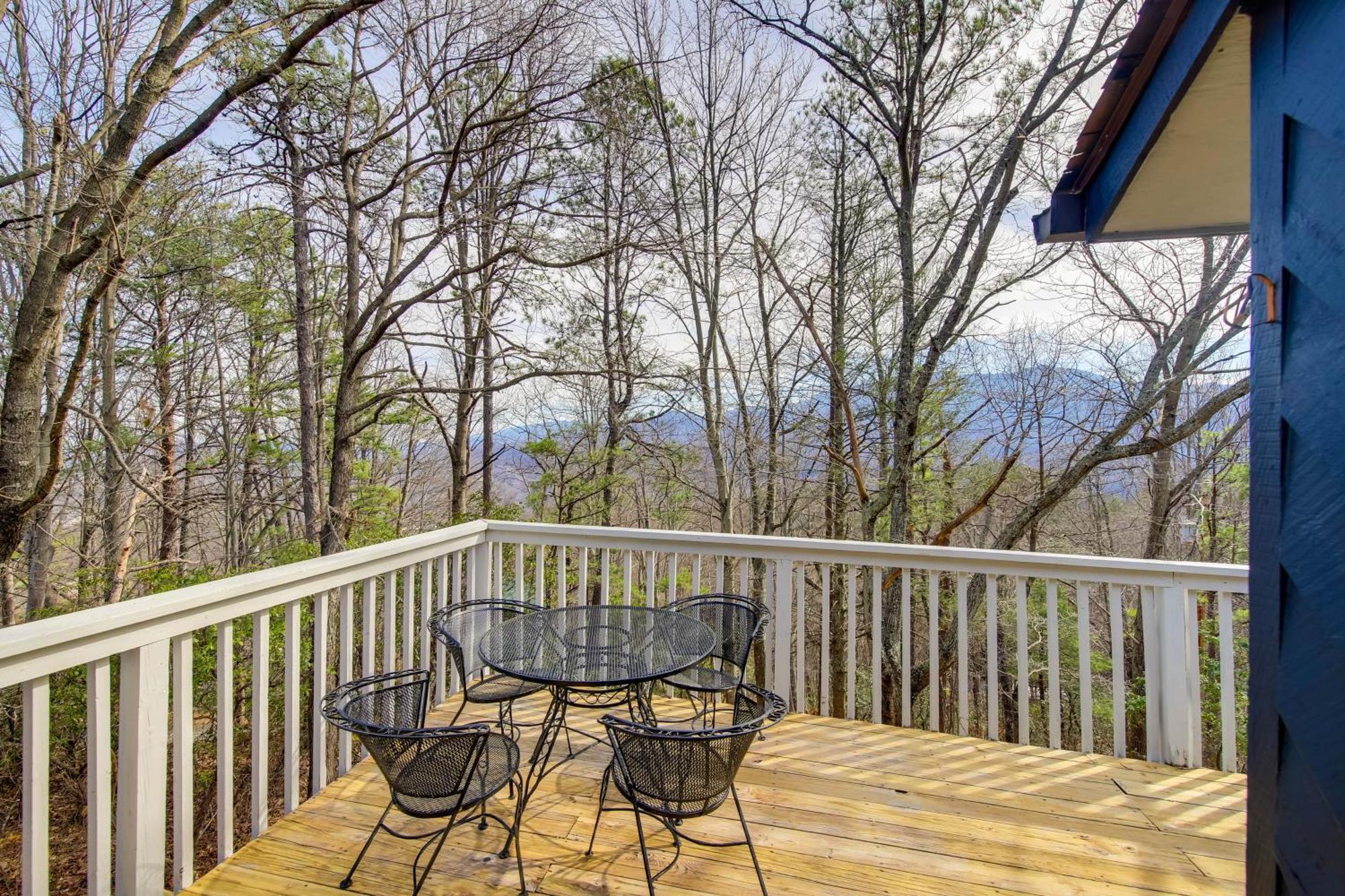 Gatlinburg Mountain Cabin With Hot Tub, Deck And Games Exteriör bild
