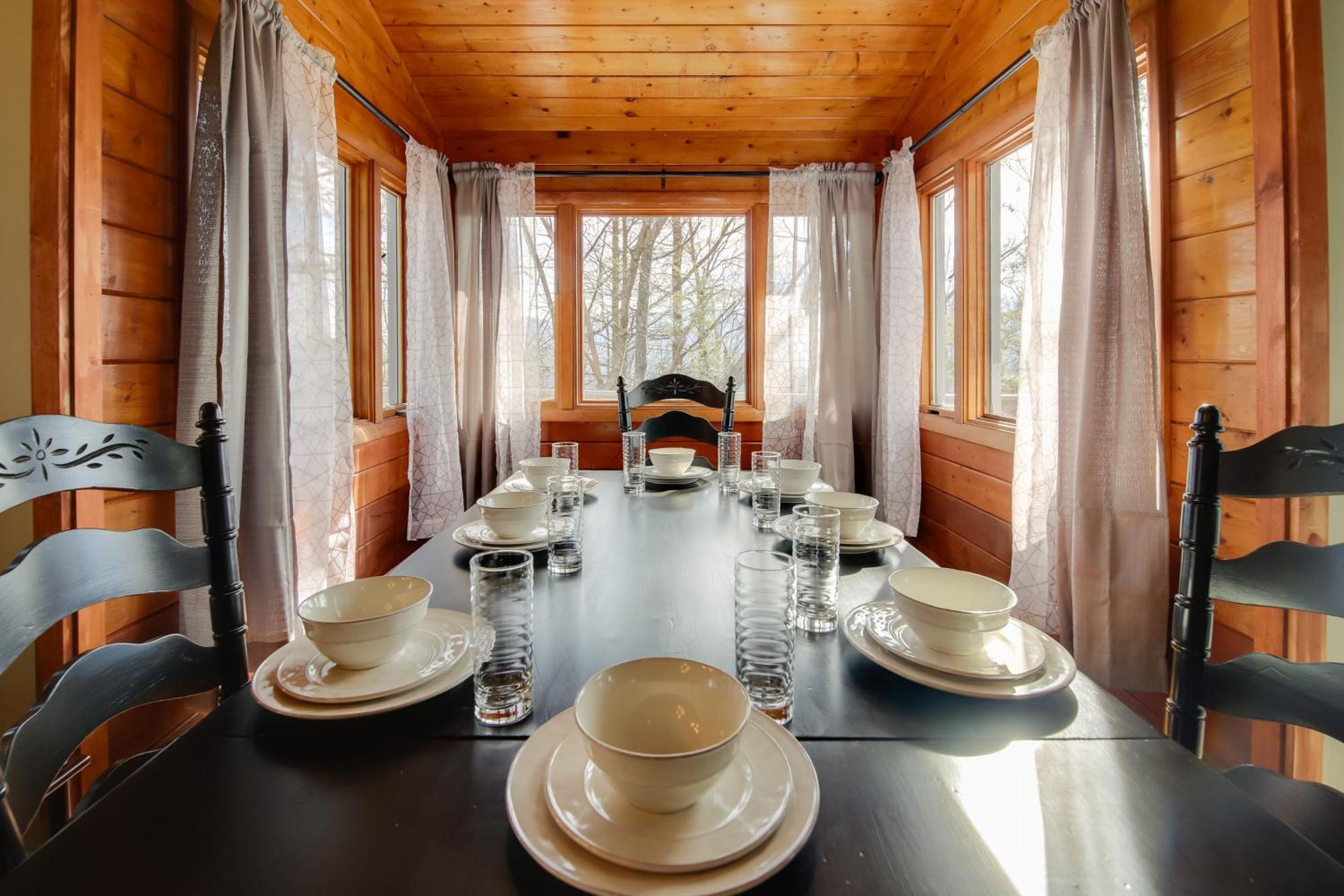 Gatlinburg Mountain Cabin With Hot Tub, Deck And Games Exteriör bild