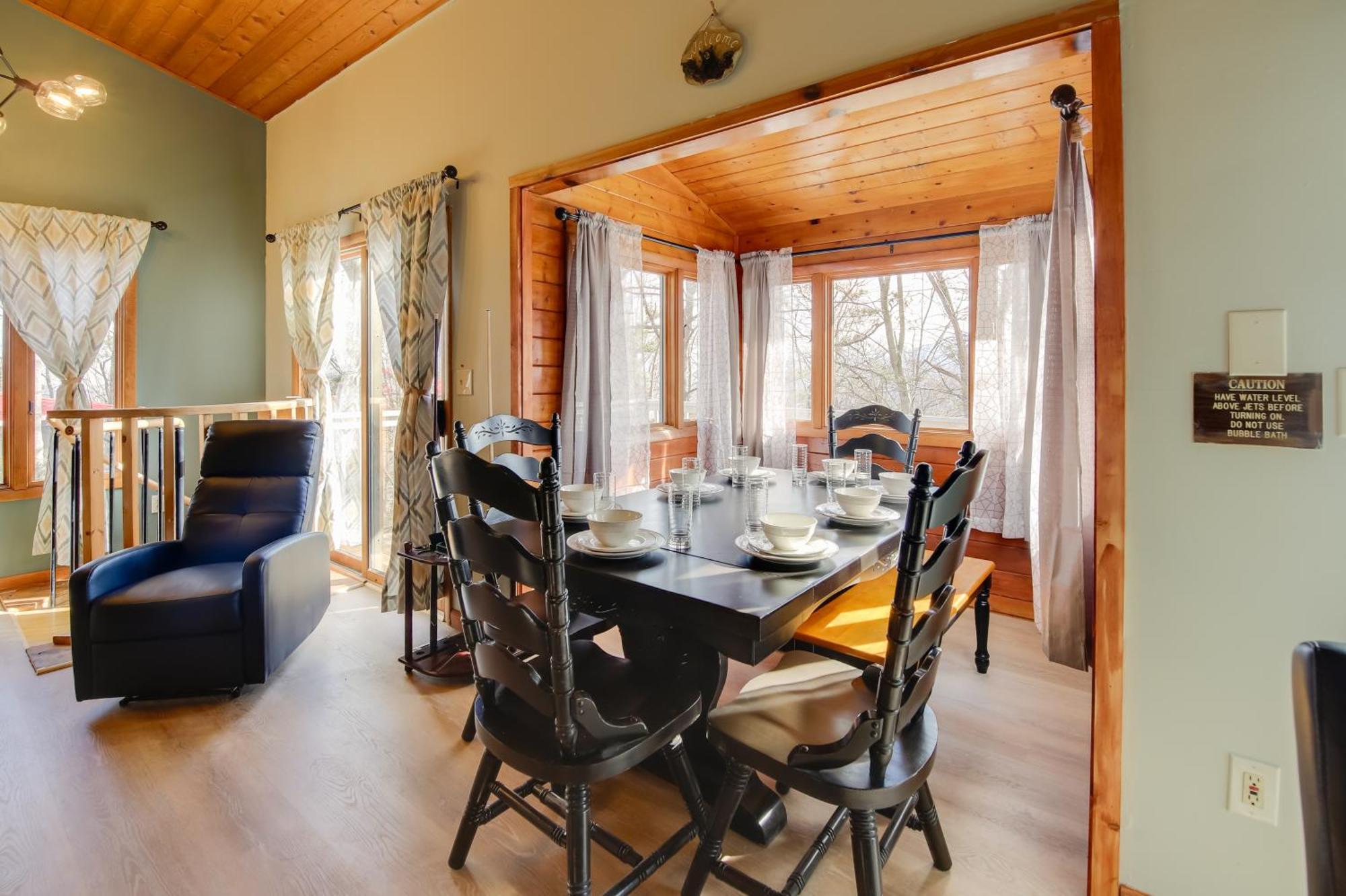 Gatlinburg Mountain Cabin With Hot Tub, Deck And Games Exteriör bild